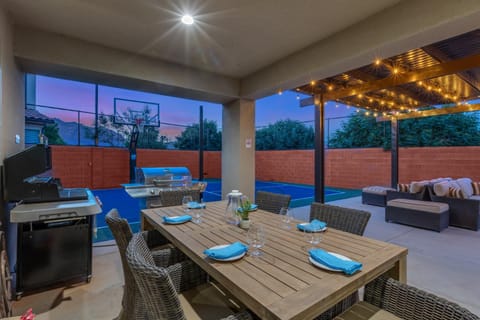 Paradise Village Resort 19Private Pool, Private Hot Tub, Private Tennis Court House in Santa Clara