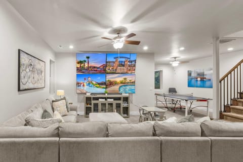 Paradise Village Resort 19Private Pool, Private Hot Tub, Private Tennis Court House in Santa Clara