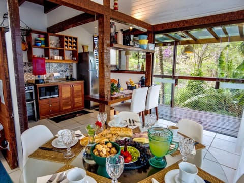 Casa Zeus Hermosa vista, jacuzzi e praia, Búzios House in Armacao dos Buzios