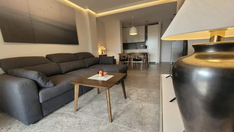 Kitchen or kitchenette, Living room, Seating area