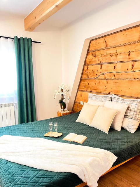 Seating area, Bedroom