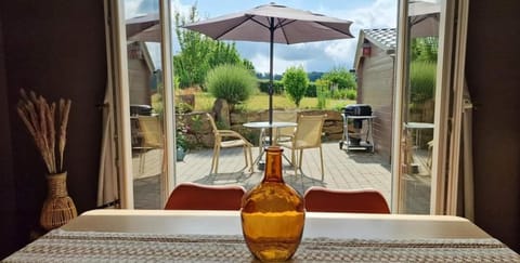 View (from property/room), Balcony/Terrace, Garden view