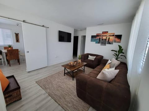 Sol Miami #1 with free parking on premises Apartment in Coconut Grove