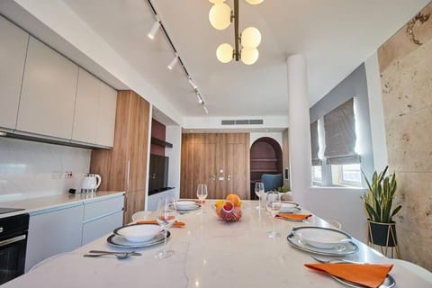 Kitchen or kitchenette, Dining area, Food, stove