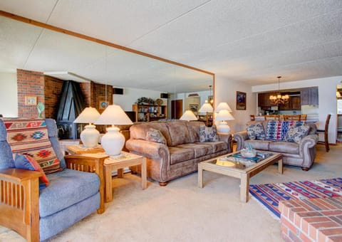 207 Point Dillon House in Dillon