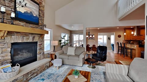 33 Corinthian Circle House in Dillon