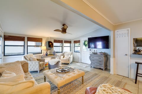 Waterfront Home with Dock in South Grand Lake! House in Lake O The Cherokees