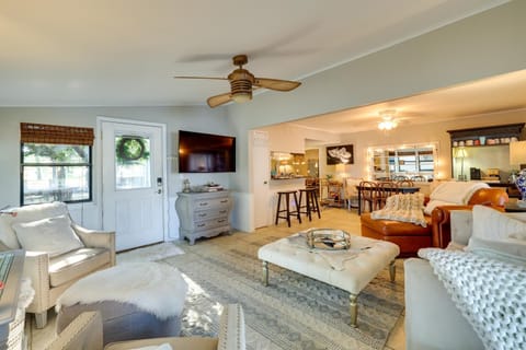 Waterfront Home with Dock in South Grand Lake! House in Lake O The Cherokees