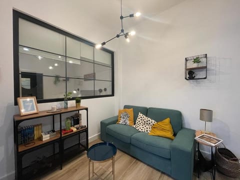 Communal lounge/ TV room, TV and multimedia, Living room