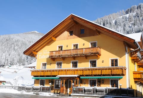 Facade/entrance, Winter