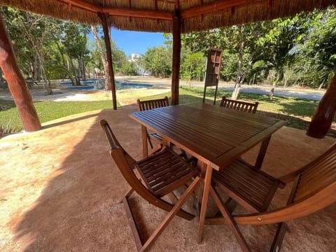 Patio, Natural landscape, Garden, Seating area, Dining area, Garden view, Garden view, Area and facilities, Swimming pool, Inner courtyard view, Parking