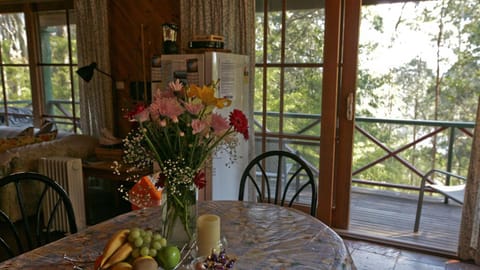 View (from property/room), Balcony/Terrace, Dining area