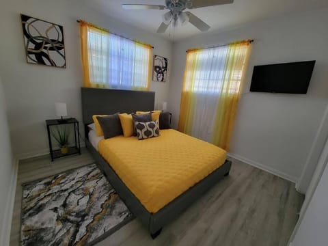 Sol Miami # 2 with free parking Apartment in Coconut Grove