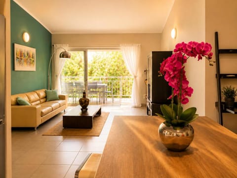 Patio, Living room, kitchen