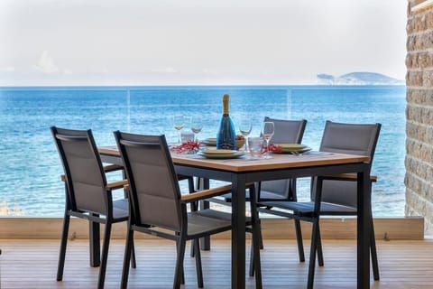 Day, Natural landscape, Dining area, Sea view