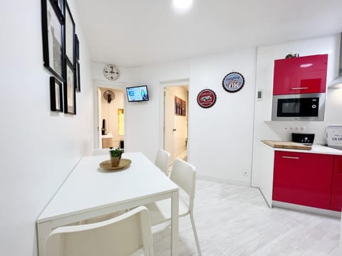 TV and multimedia, Kitchen or kitchenette, Dining area, minibar