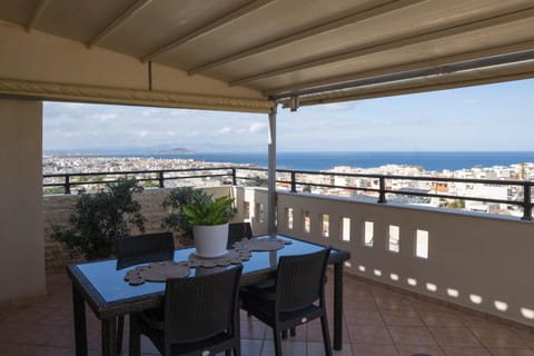 View (from property/room), Balcony/Terrace, City view, Mountain view, Sea view