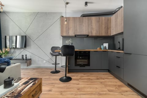 Kitchen or kitchenette, pet friendly, stove