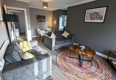 Living room, Dining area