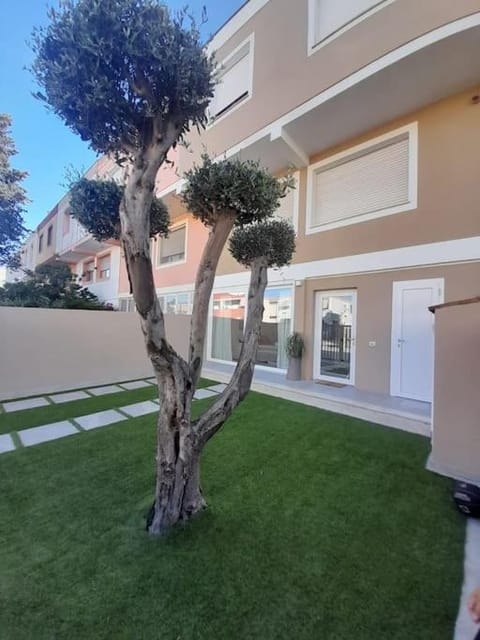 Property building, Garden