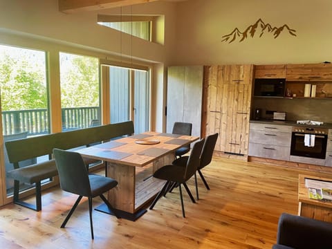 Kitchen or kitchenette, Dining area, kitchen