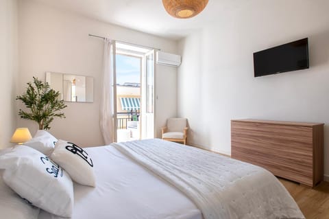 Living room, Bedroom