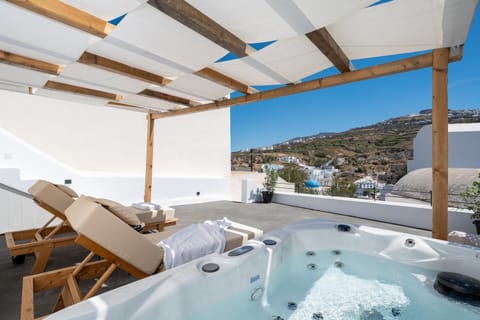 Natural landscape, Hot Tub, View (from property/room), Balcony/Terrace, Mountain view, sunbed