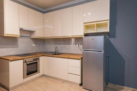 Kitchen or kitchenette, pet friendly, stove