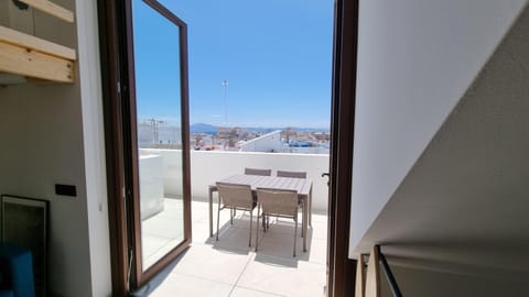 View (from property/room), Balcony/Terrace