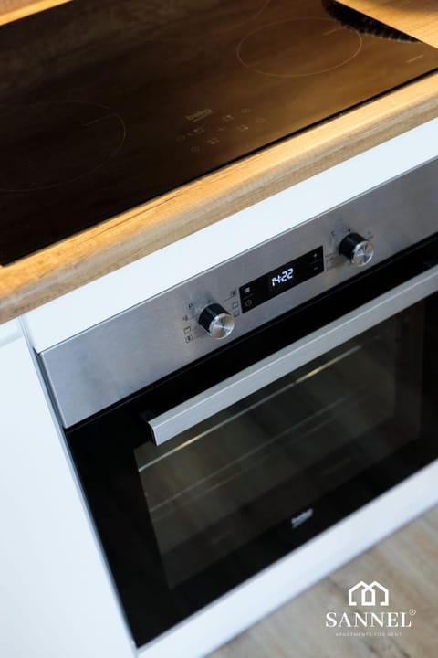 Kitchen or kitchenette, On site, pet friendly, stove