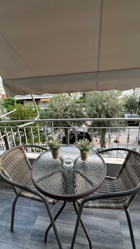 Kris boy Apartment in Kallithea