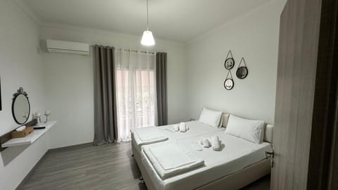 Kris boy Apartment in Kallithea