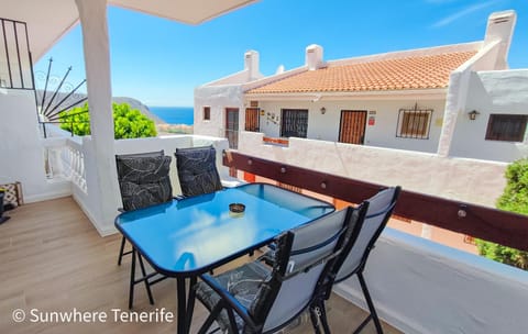 Property building, Balcony/Terrace, Balcony/Terrace, Mountain view, Sea view