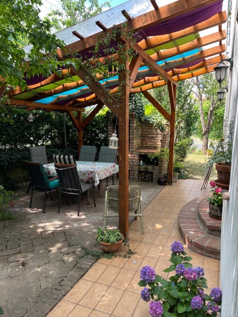 BBQ facilities, Garden, Balcony/Terrace, Garden view