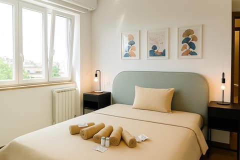 Bed, Photo of the whole room, Bedroom, internet, towels