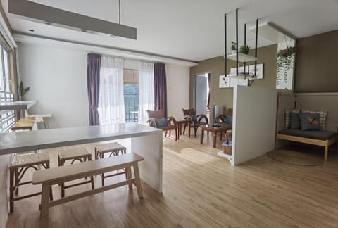 Living room, Dining area