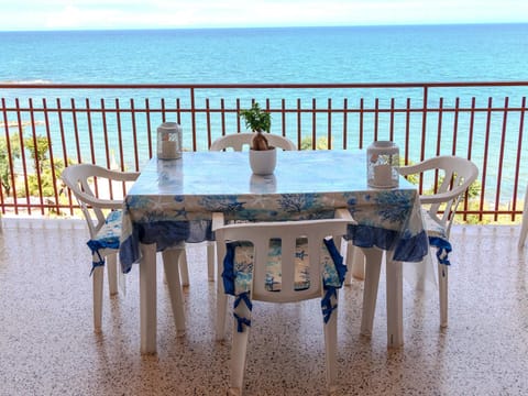 Balcony/Terrace, Dining area