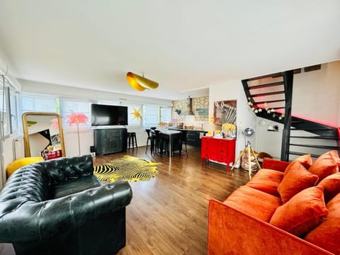 Communal lounge/ TV room, TV and multimedia, Kitchen or kitchenette, Seating area