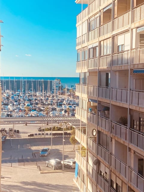 Day, View (from property/room), Balcony/Terrace, Sea view, Parking