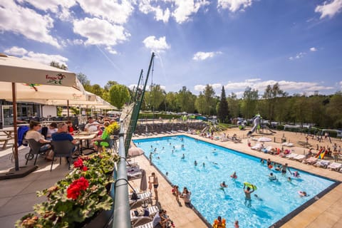 Restaurant/places to eat, Swimming pool