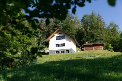 Property building, Day, Garden, Garden view