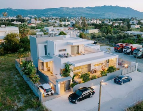 Property building, Neighbourhood, Bird's eye view, Location, Parking