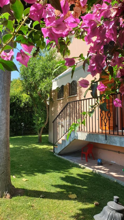 Ai tre tigli con giardino privato Apartment in Numana