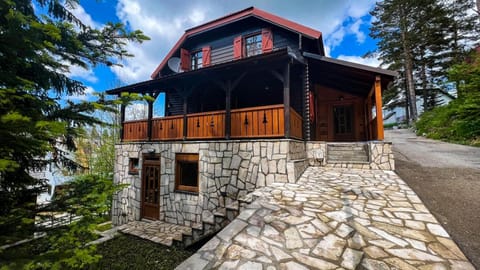 Property building, Day