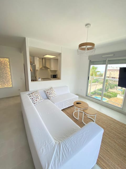TV and multimedia, View (from property/room), Kitchen or kitchenette, Living room, Photo of the whole room