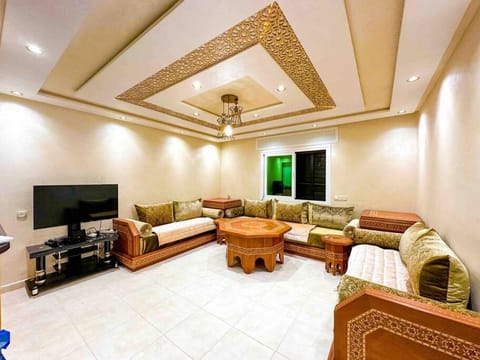 Communal lounge/ TV room, TV and multimedia, Living room, Seating area