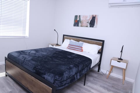 Bed, Bedroom, air conditioner