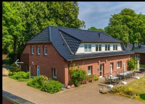 Ferienhaus BODDEN- vis-a-vis Hiddensee für bis zu 15 Gäste in 7 Appartements House in Mecklenburg-Vorpommern, Germany
