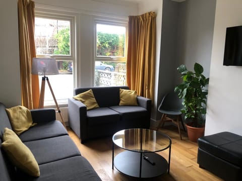 Stylish and spacious Southampton stay House in Southampton