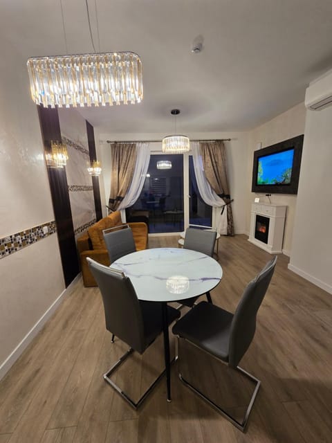 Living room, kitchen